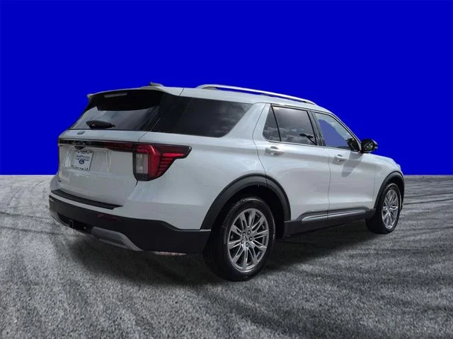 New 2026 Star White Metallic Tri-Coat Ford Platinum™ image 4