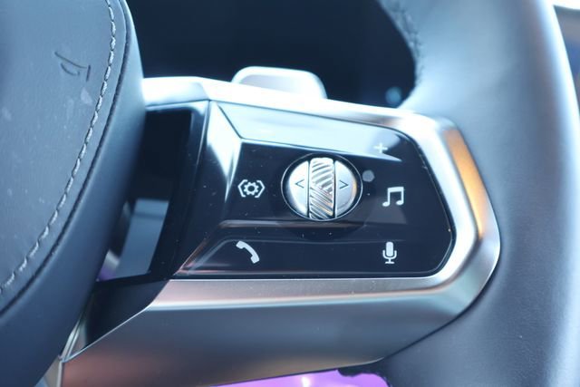 Used 2024  BMW 760i xDrive image 25