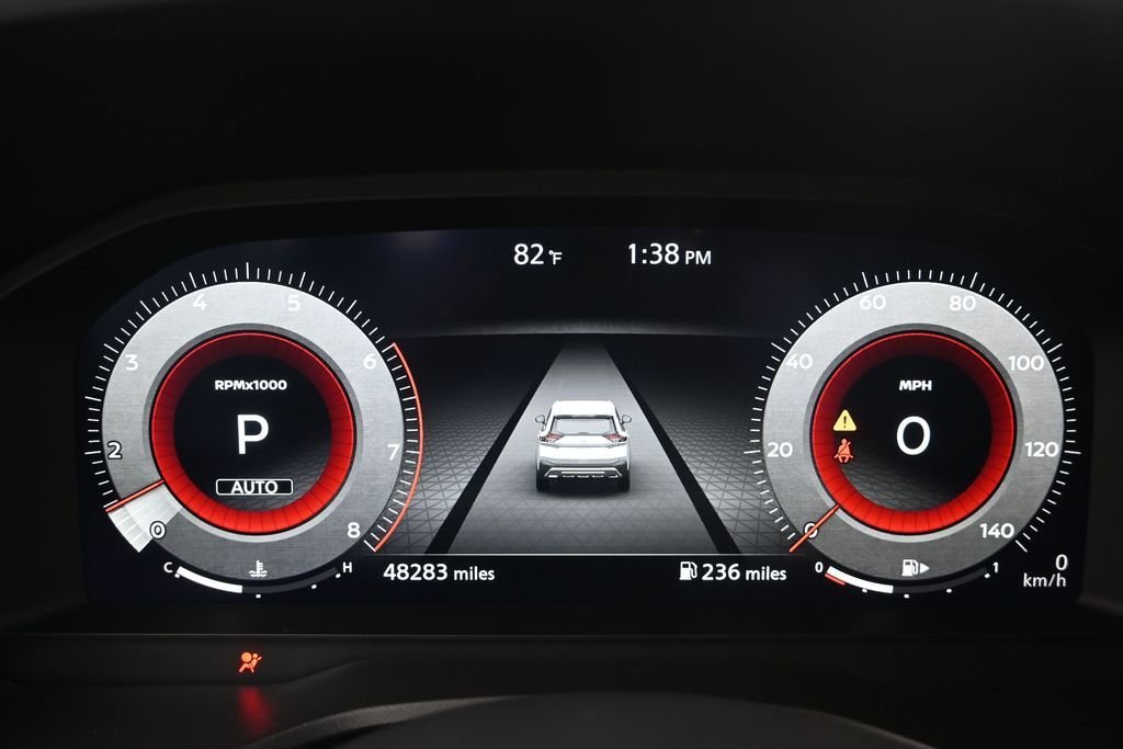 Used 2021 Black Nissan Platinum image 20