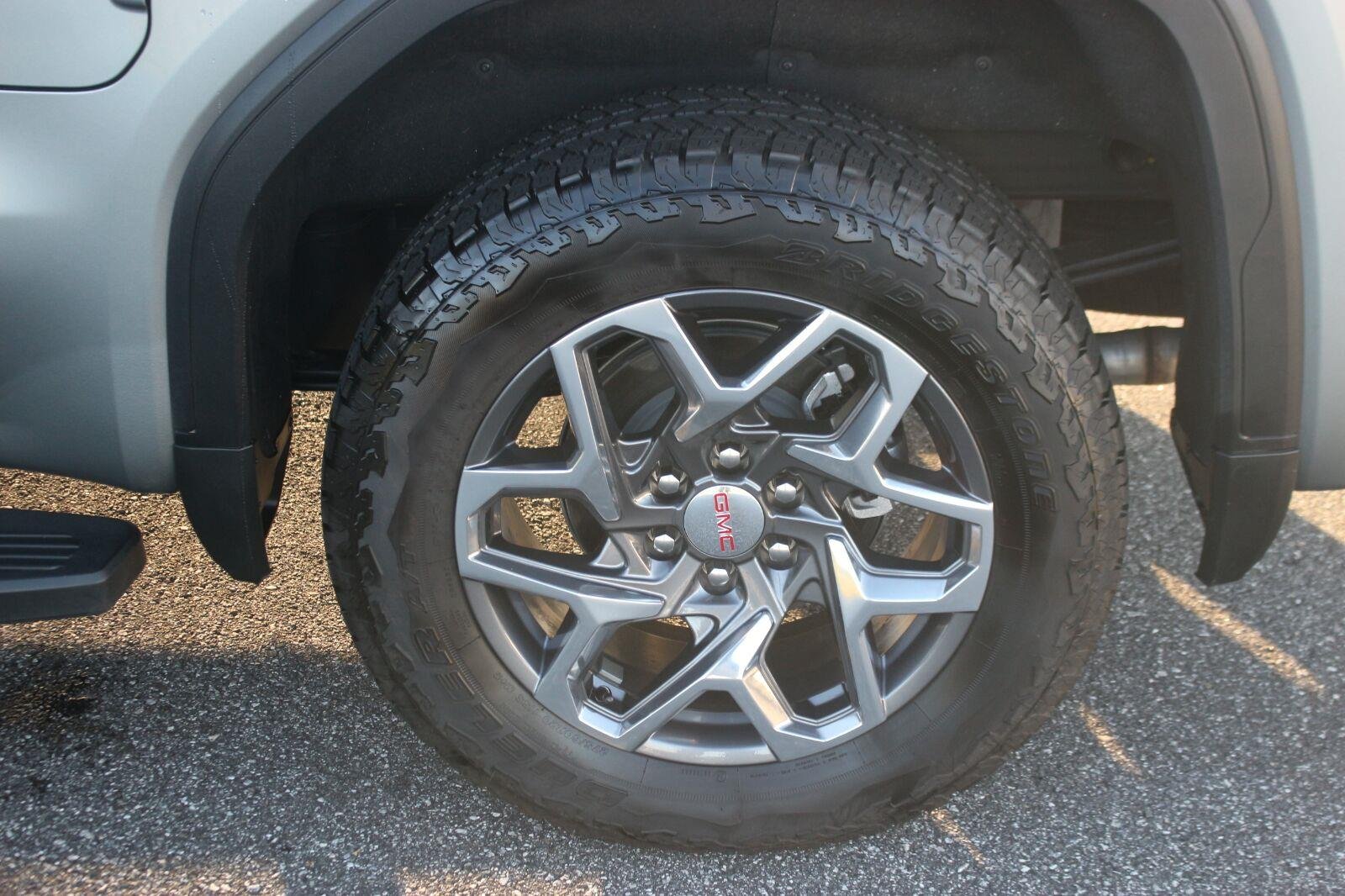 Used 2026 Sterling Metallic GMC SLT image 40