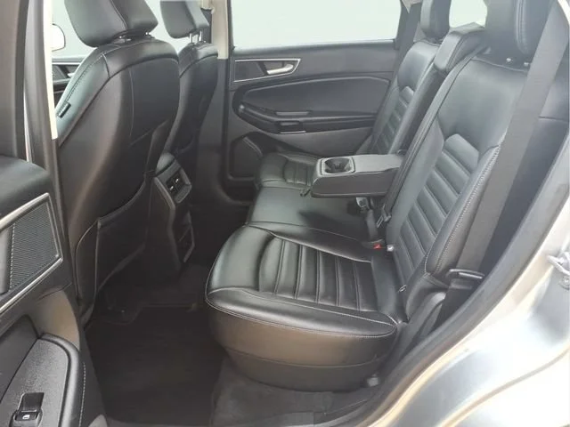 Used 2024  Ford SEL image 16