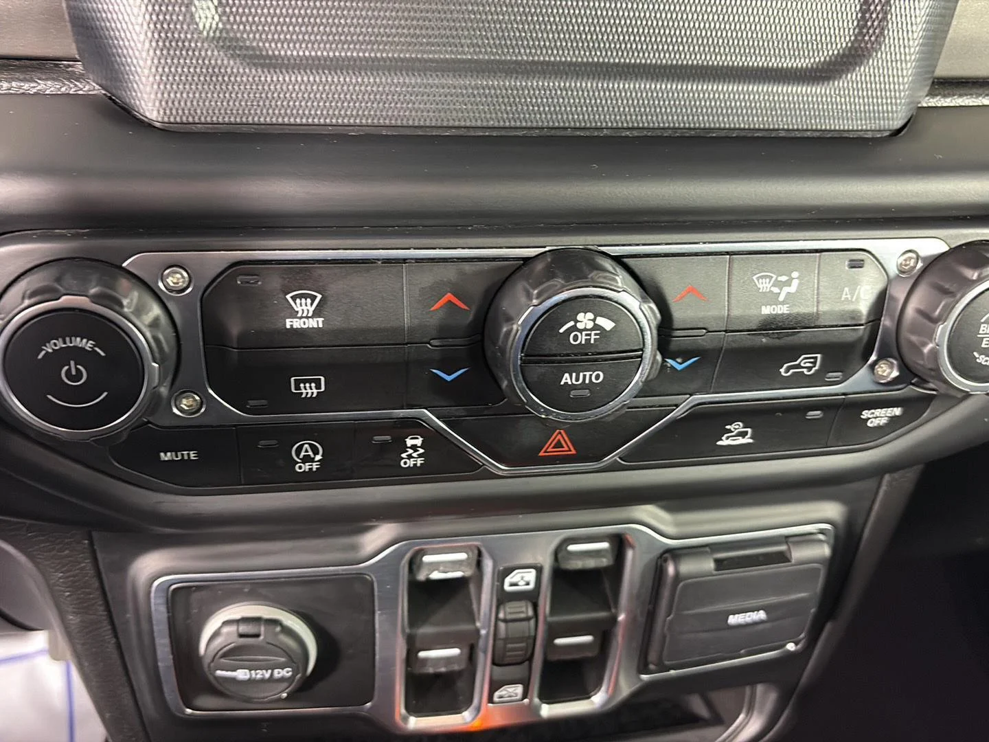 Used 2021 Black Clearcoat Jeep Unlimited Sport S image 35