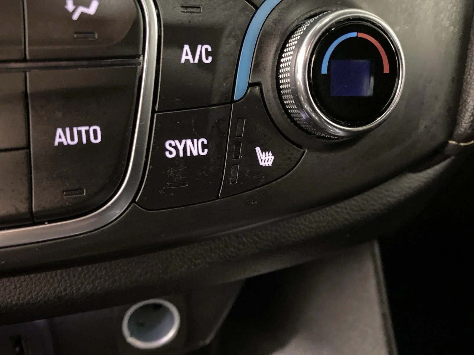 Used 2023 Northsky Blue Metallic Chevrolet LT Leather image 17