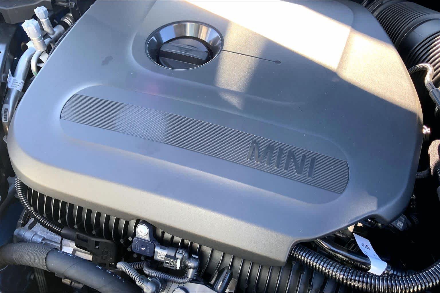 New 2026 Icy Sunshine Blue Metallic MINI Iconic image 17