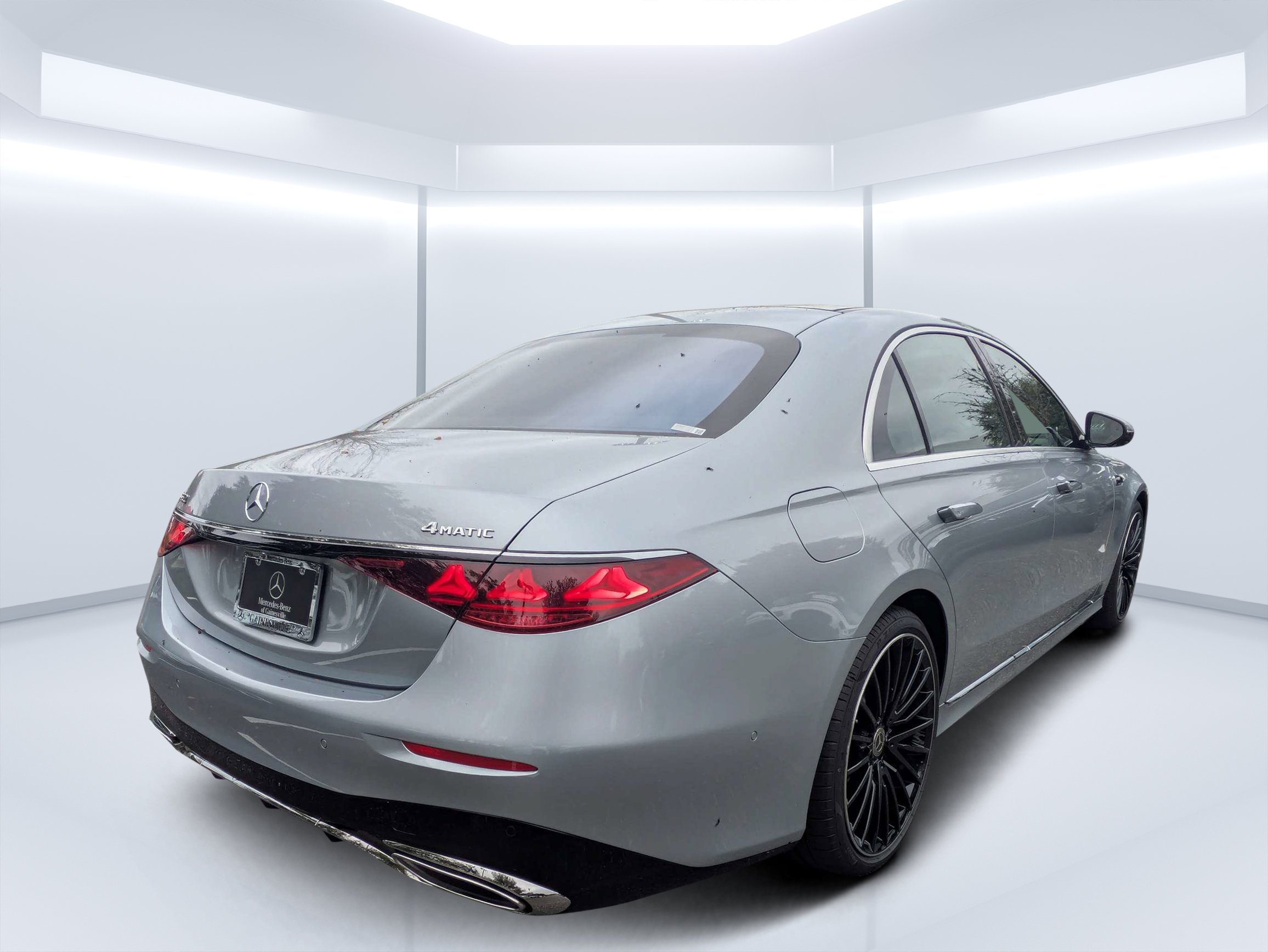 New 2027 Cirrus Silver Metallic Mercedes-Benz S 580 image 3