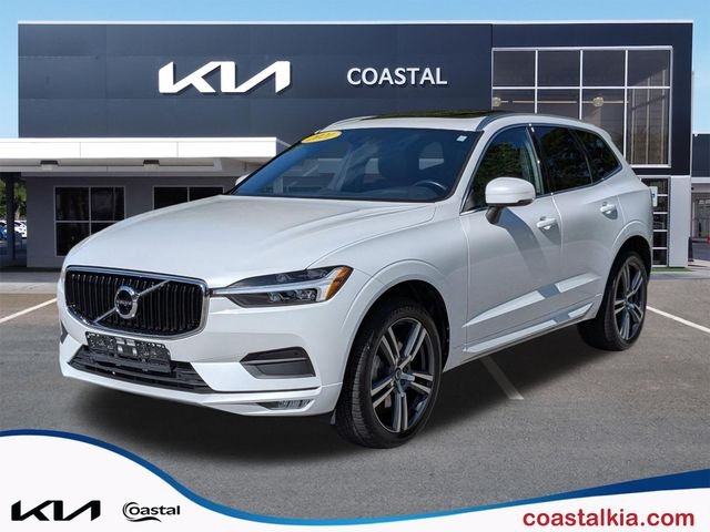 2021 Volvo XC60 T6 Momentum AWD's photo