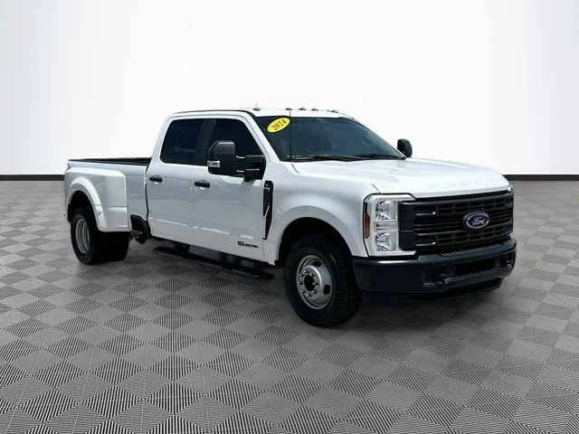 Used 2024 White Ford XL image 3