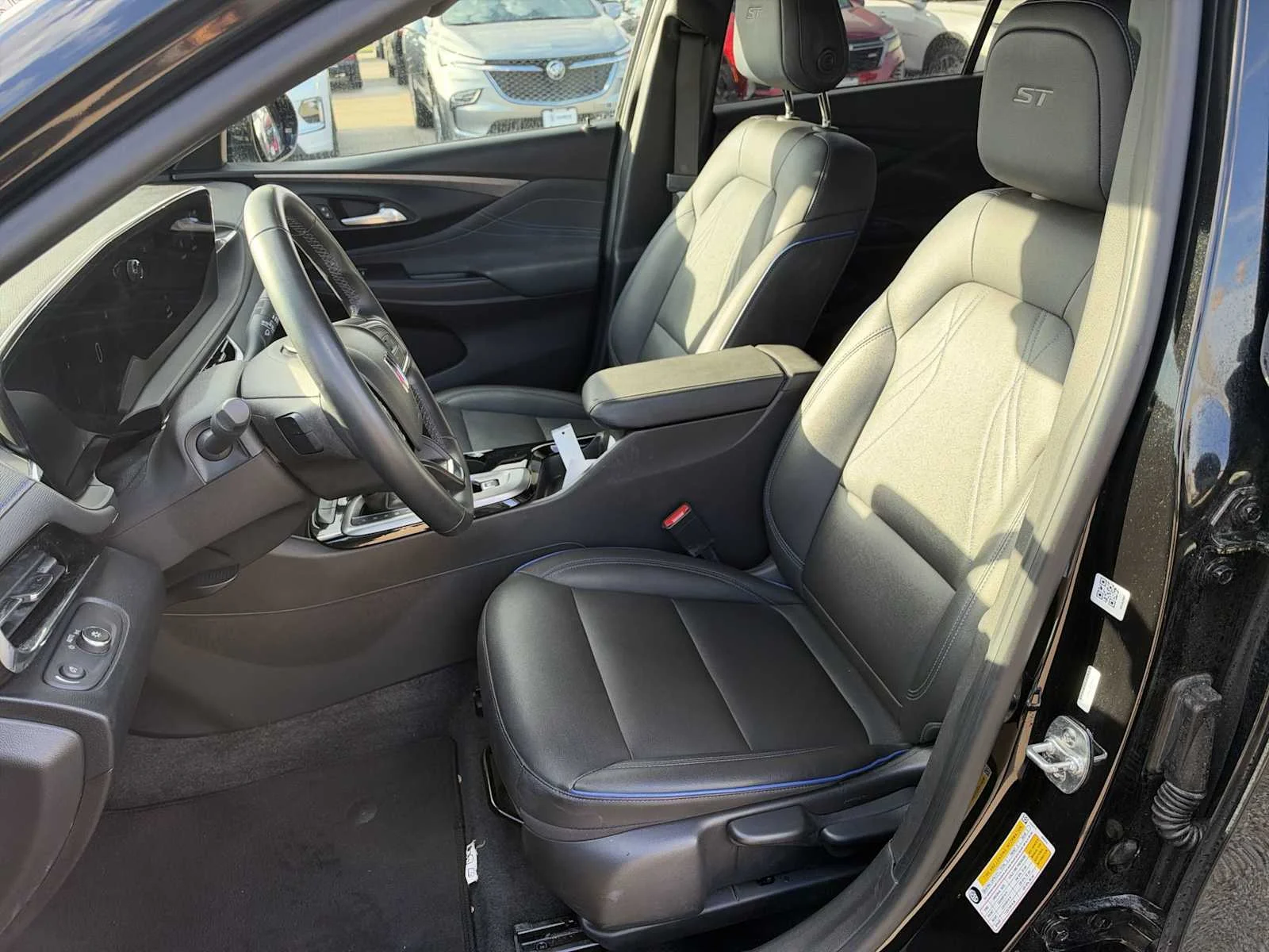 2025 Buick Envista Sport Touring - Photo 17