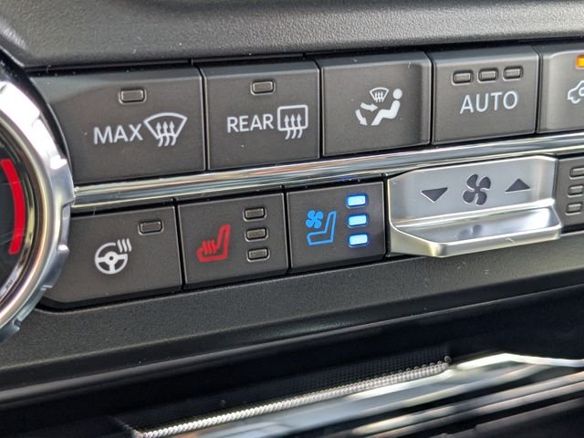 New 2026 Star White Metallic Tri-Coat Ford F-250® Lariat® image 29