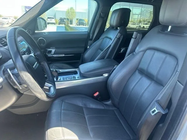 Used 2021 Silver Land Rover HSE Dynamic image 9