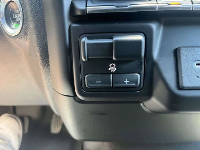 Used 2021 Silver Ice Metallic Chevrolet LT image 27