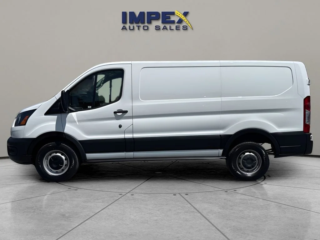 Used 2023 White Ford Base image 2
