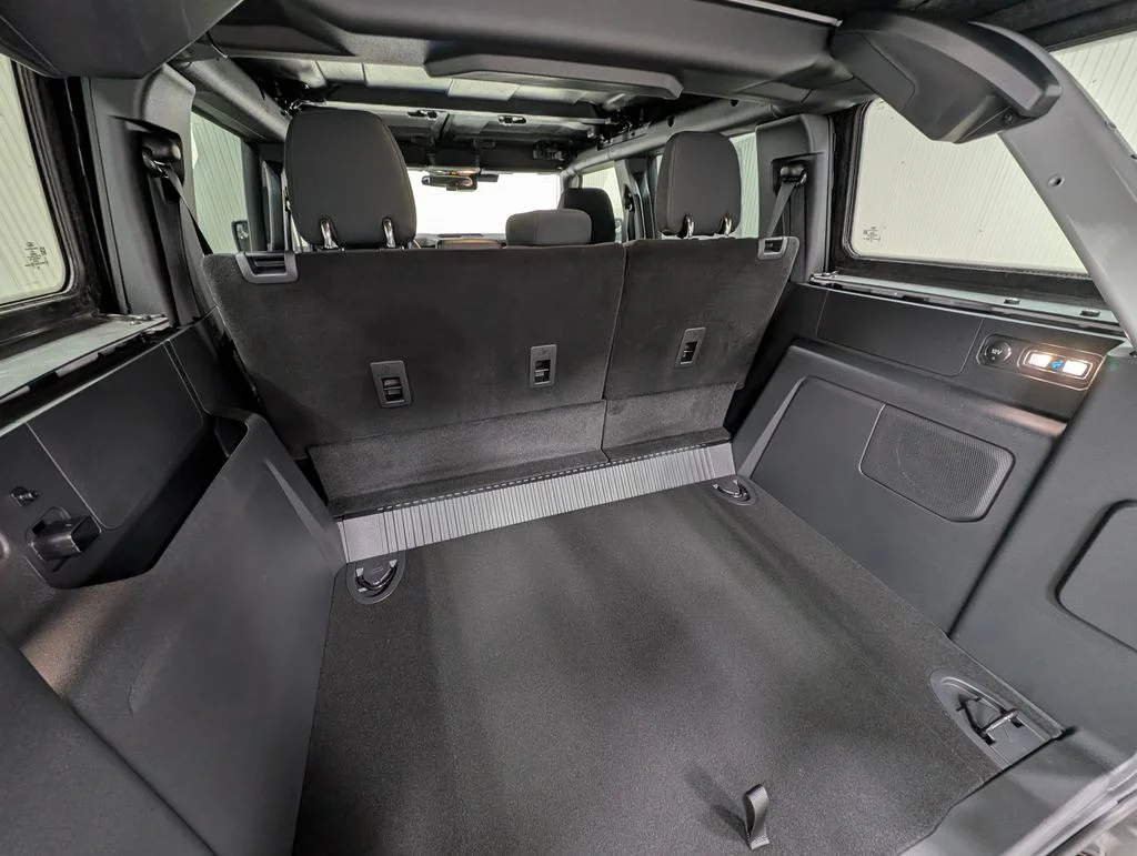 New 2026 Avalanche Gray Ford Big Bend® image 20