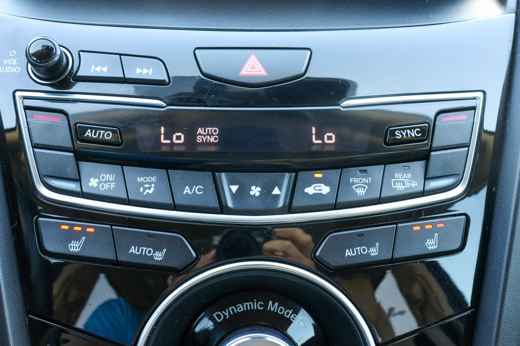 Used 2023 White Acura w/Technology Package image 25