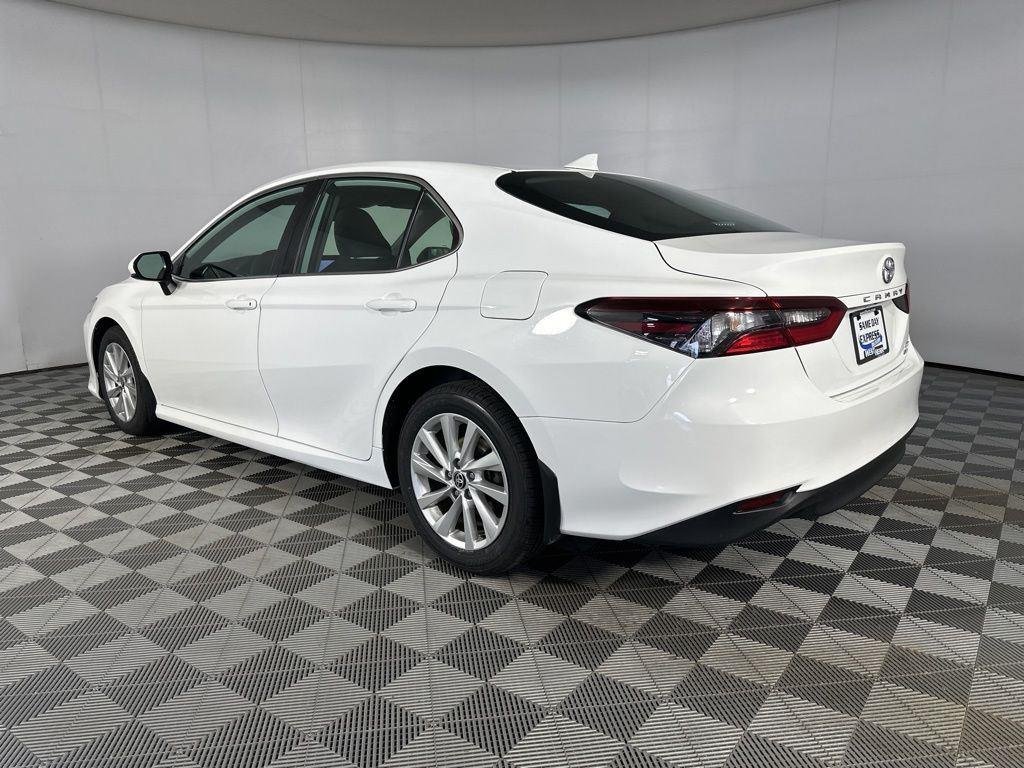 Used 2024 Ice Toyota LE image 6