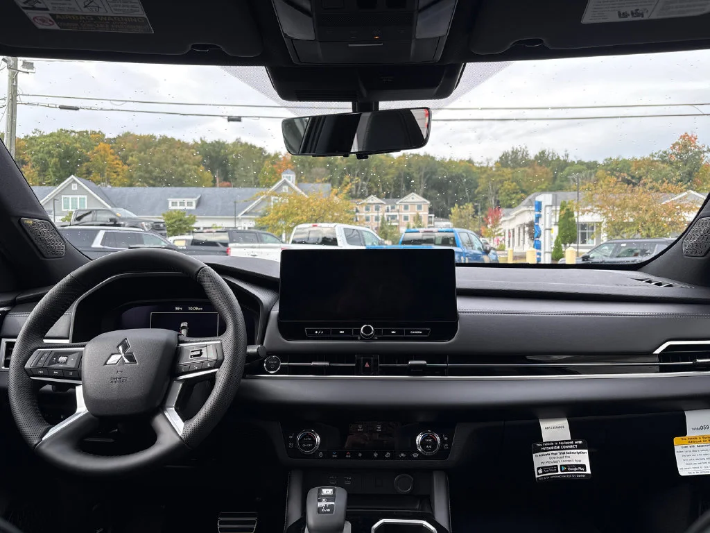 New 2026 Gray Mitsubishi SEL image 33