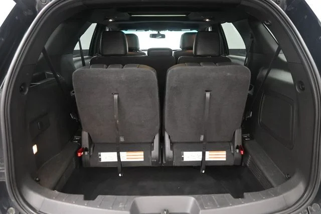 Used 2014 Black Ford Limited image 32