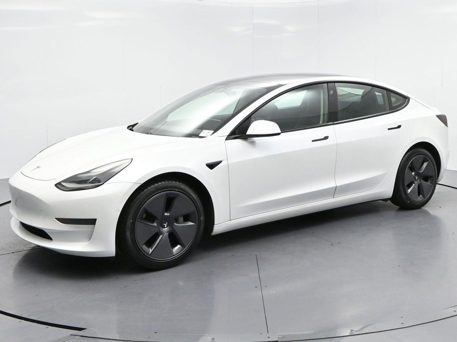 Used 2021 Pearl White Multi-Coat Tesla Standard Range Plus image 3