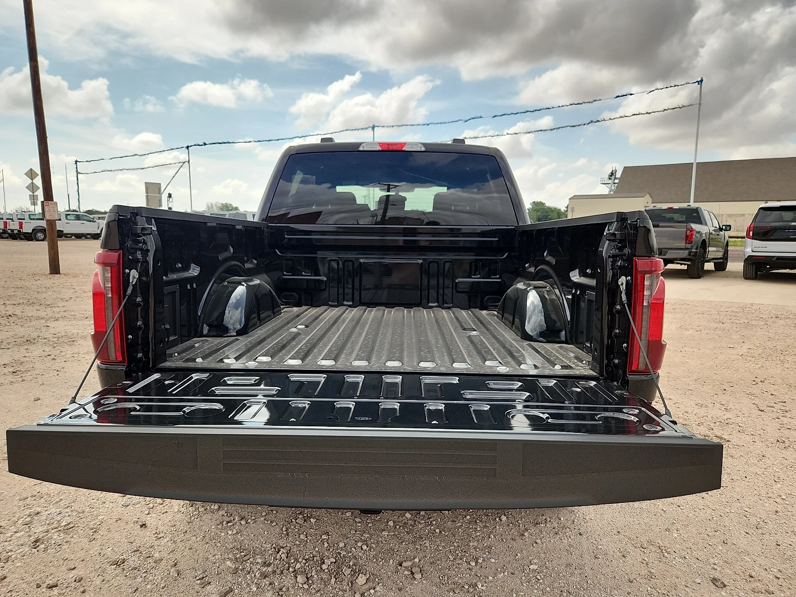 New 2026 Agate Black Metallic Ford XLT image 12