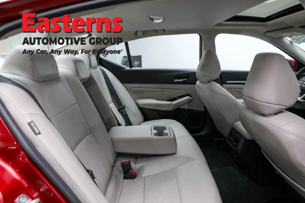 Used 2023 Red Nissan 2.5 SL image 22