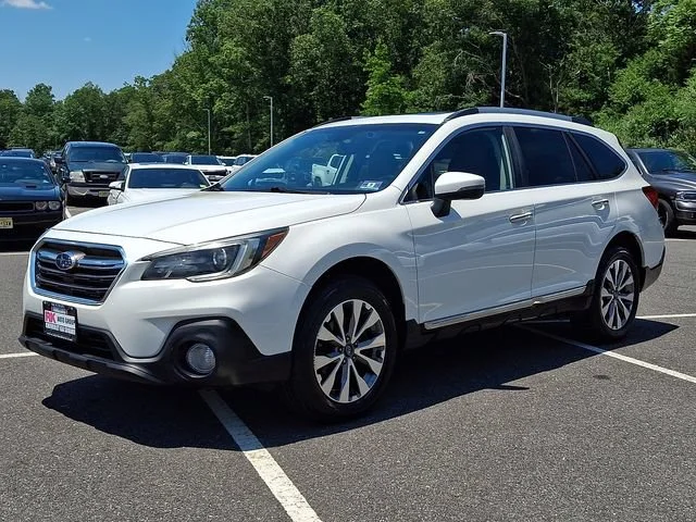 Used 2018 White Subaru 3.6R Touring image 4