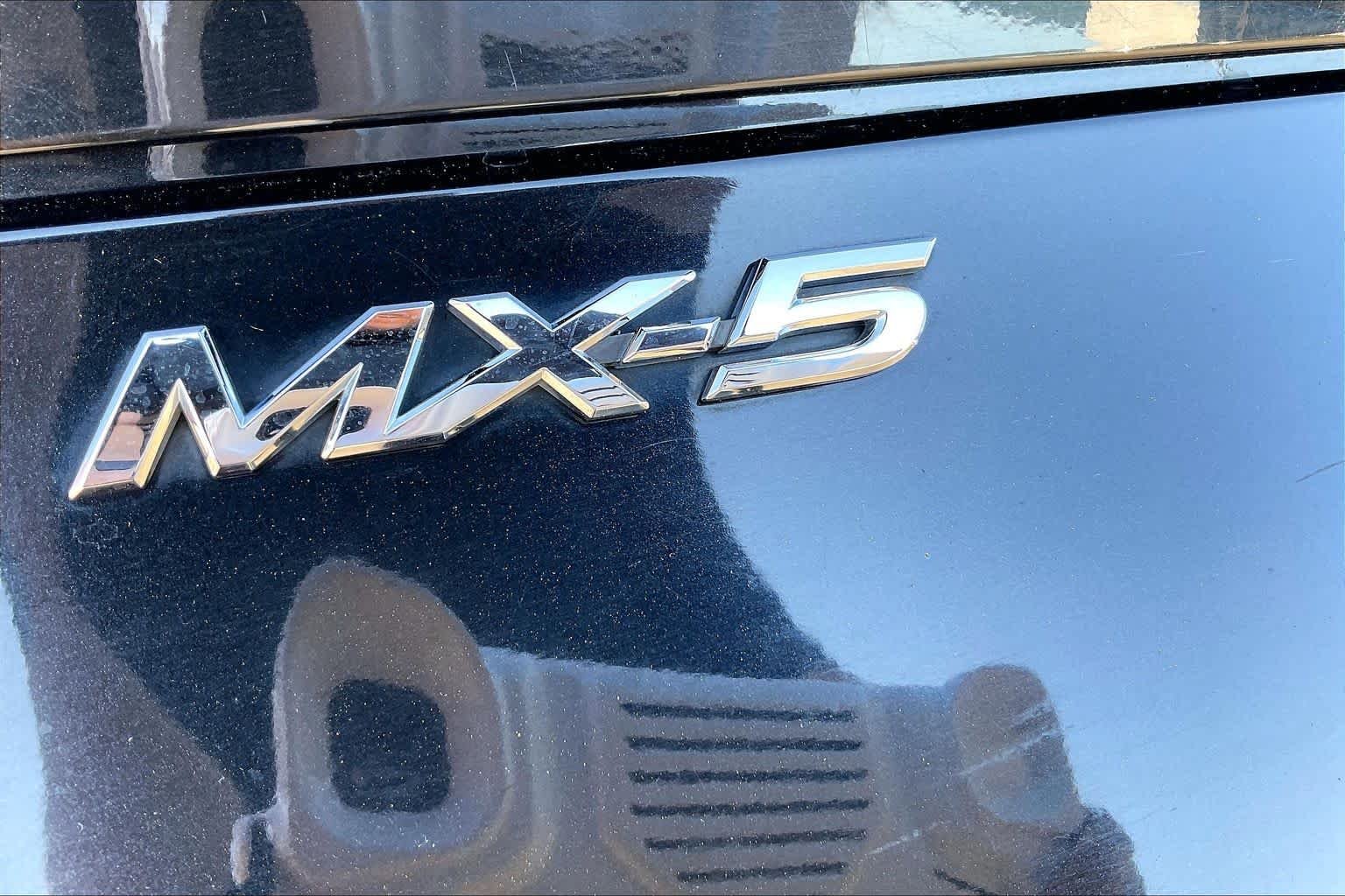 Used 2017 Jet Black Mica Mazda Grand Touring image 8