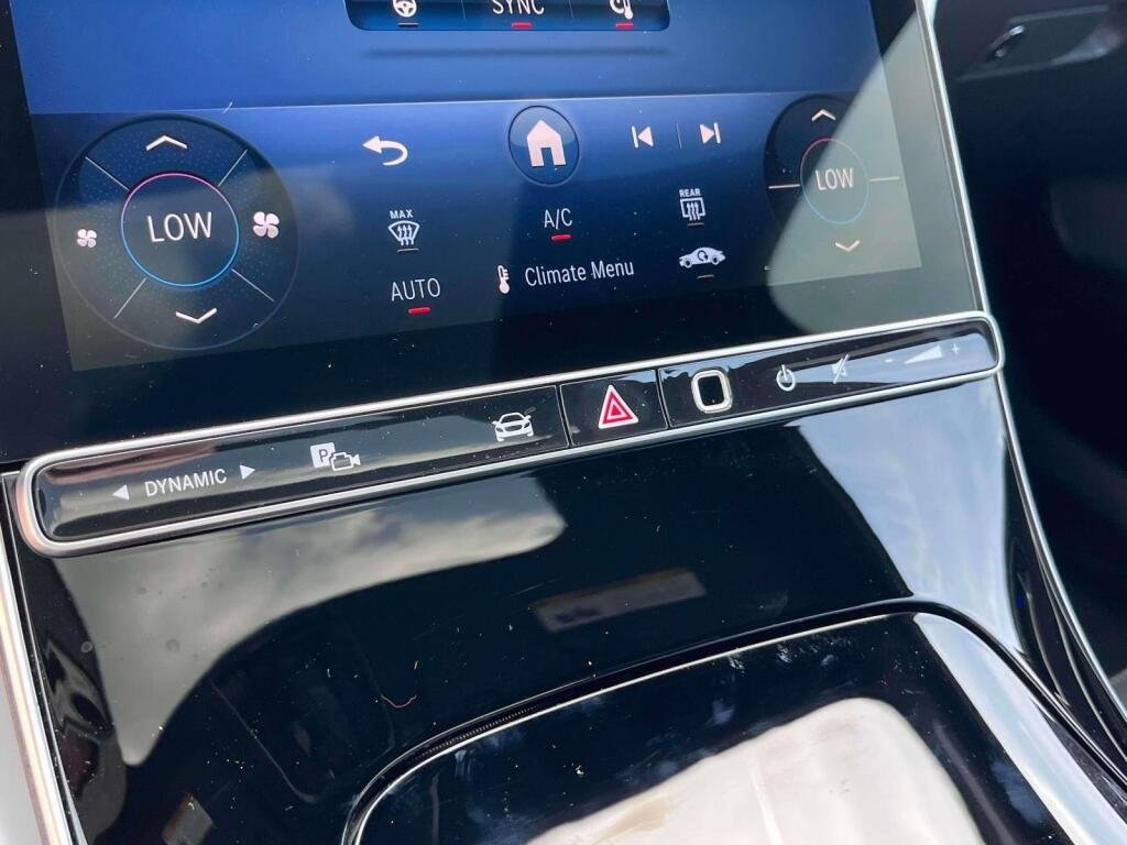 New 2026 Polar White Mercedes-Benz C 300 image 29