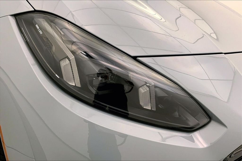 Used 2025 Brooklyn Grey Metallic BMW  image 27