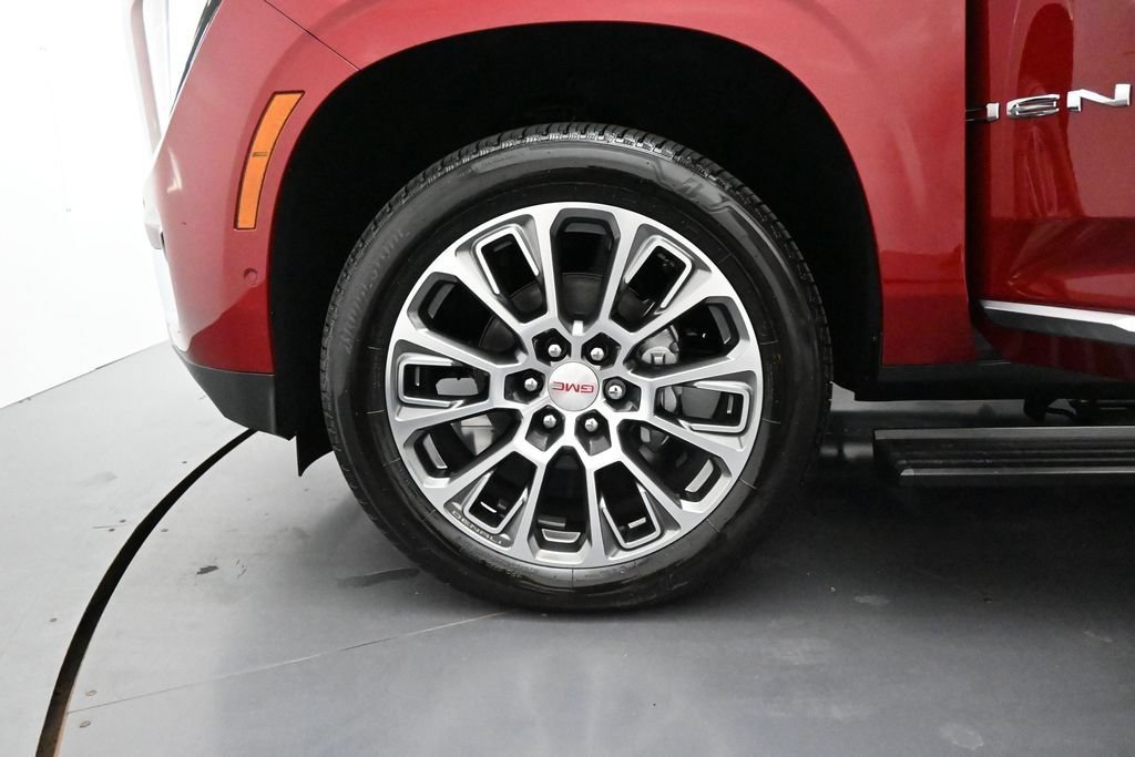 2026 GMC Yukon XL Denali - Photo 8