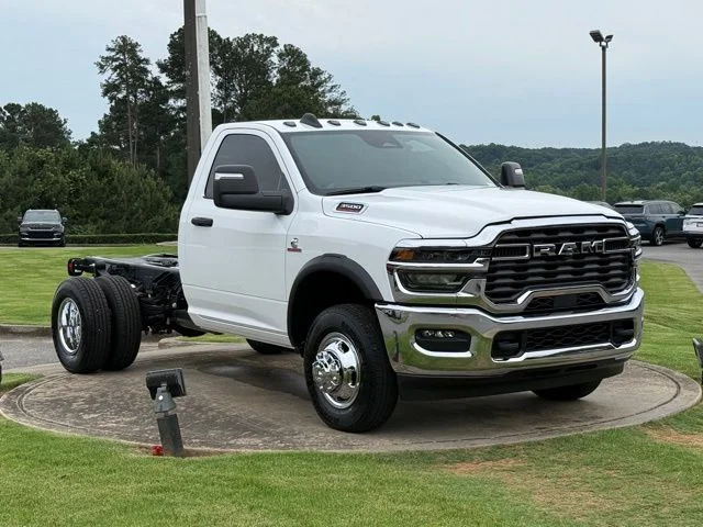 2026 RAM 3500 Chassis Tradesman - Photo 9