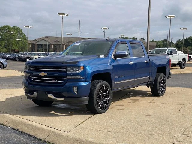 Used 2016 Deep Ocean Blue Chevrolet LTZ image 6