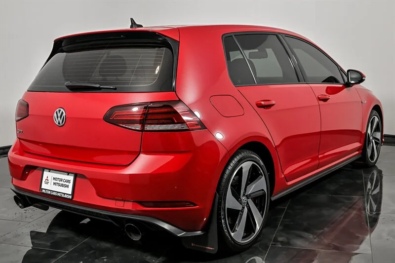 Used 2020 Tornado Red Volkswagen SE image 14