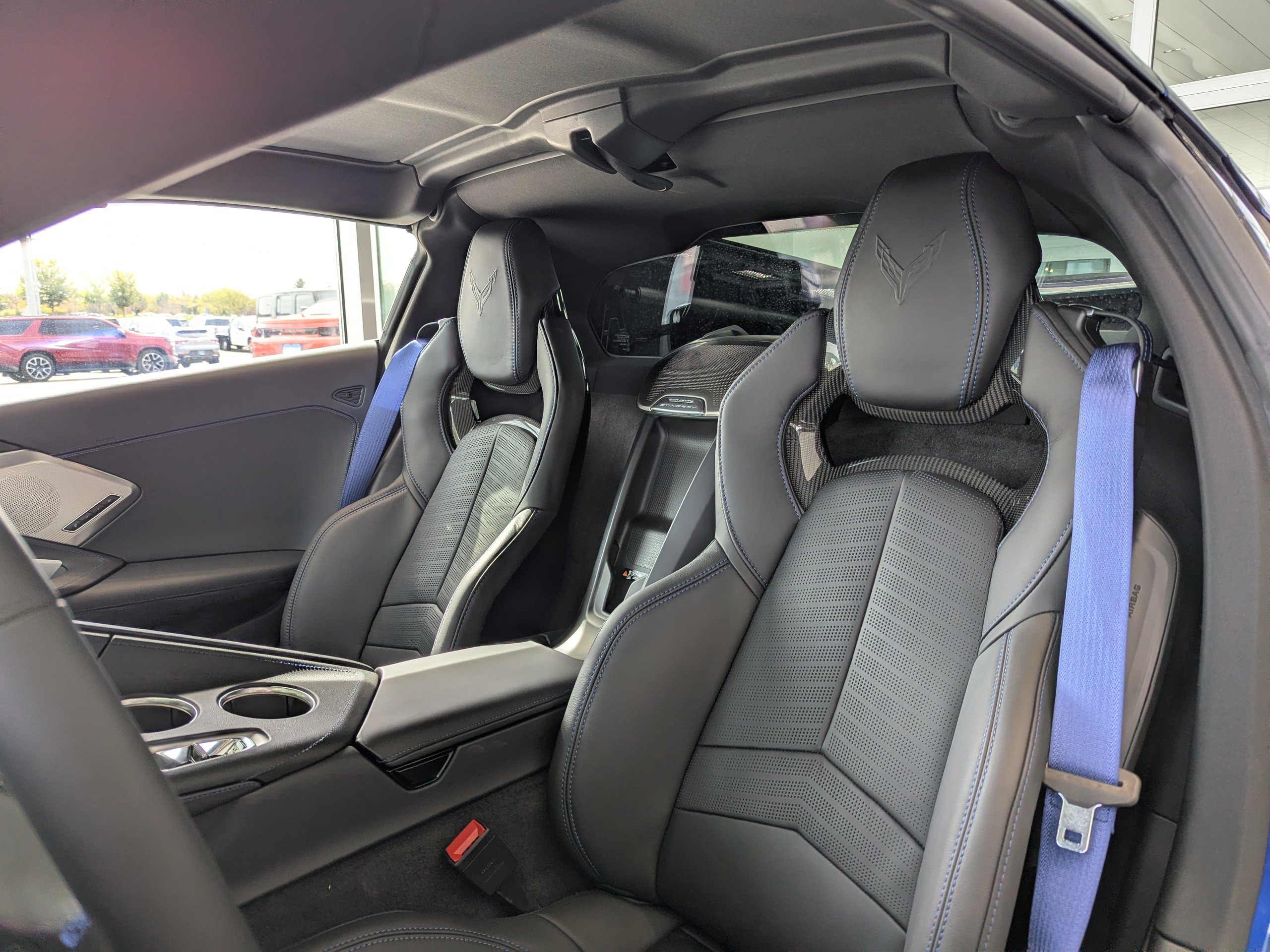 2027 Chevrolet Corvette 2LT - Photo 7