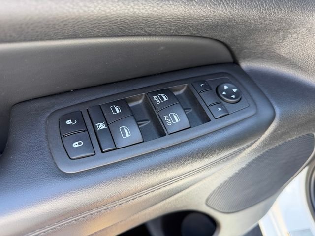 Certified Used 2022 White Jeep Laredo X image 19