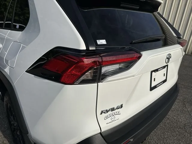 Used 2025 White Toyota LE image 33