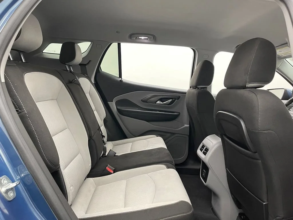 Used 2024 Downpour Metallic GMC SLE image 32