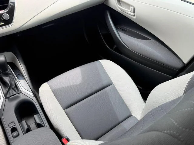 Certified Used 2025  Toyota LE image 54
