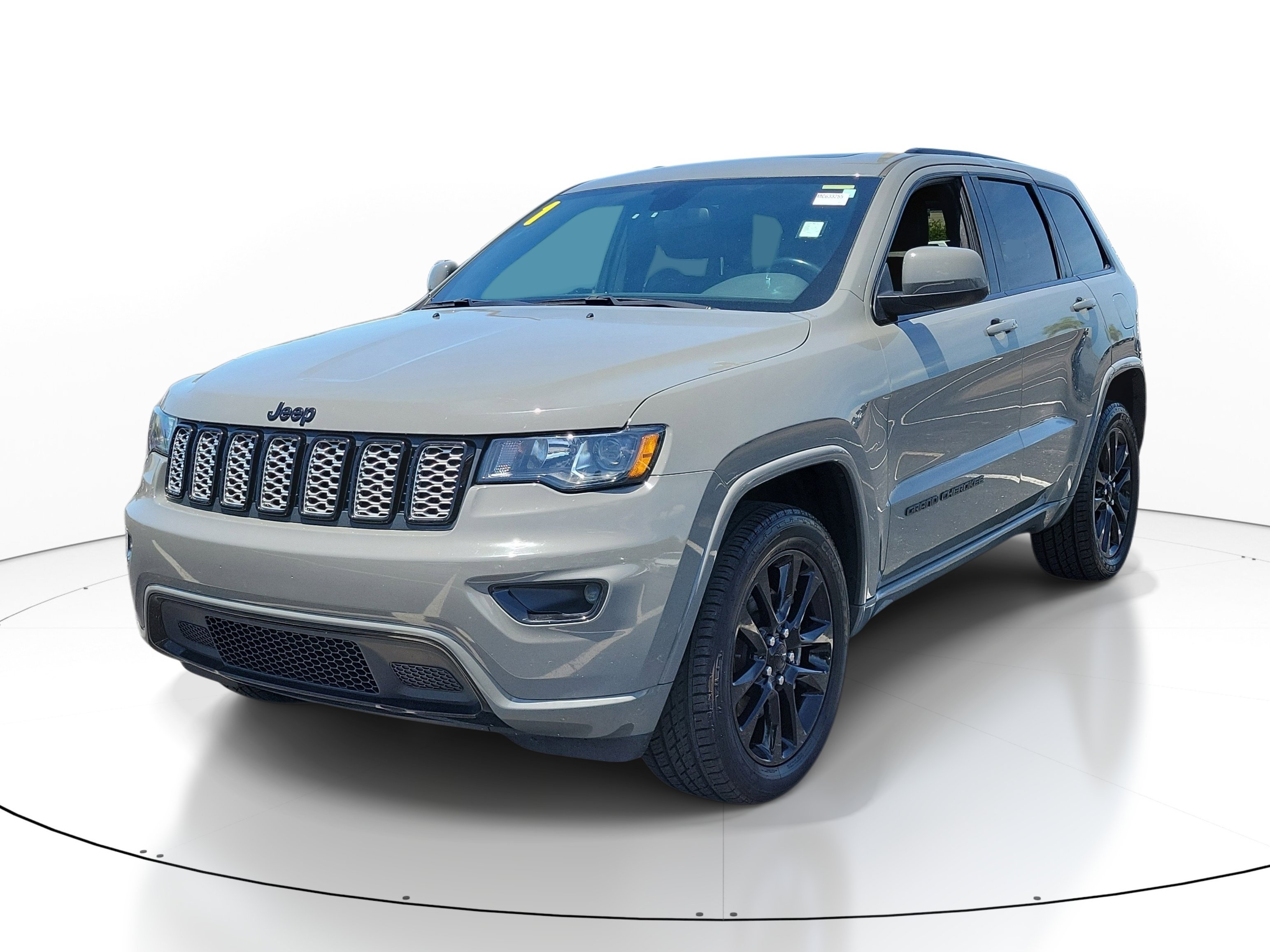 Used 2021 Sting-Gray Clearcoat Jeep Laredo X image 2