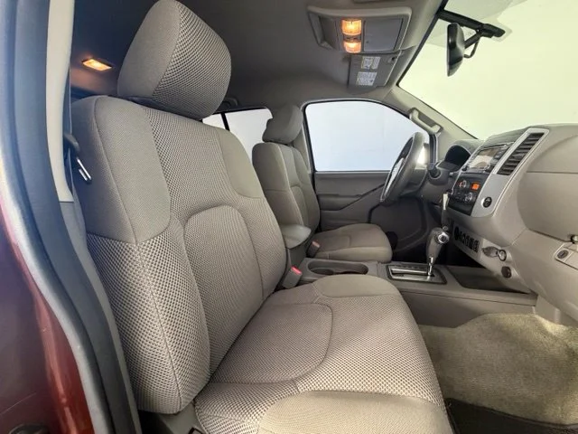 Used 2016 Brown Nissan SV image 88