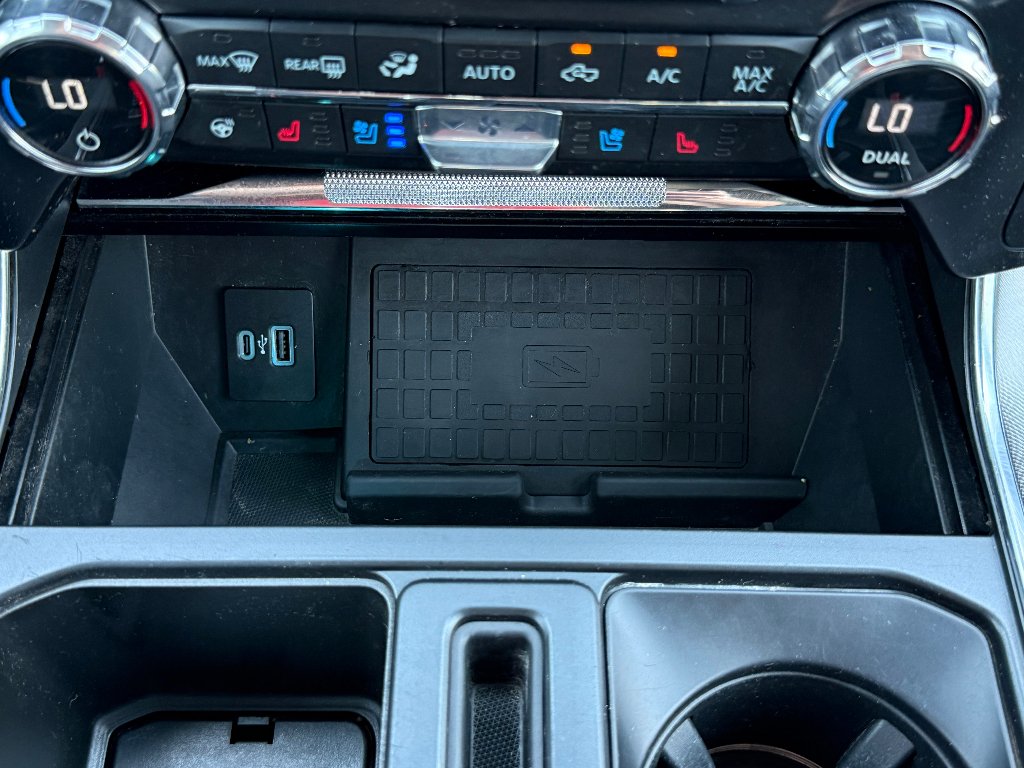 Used 2021 Carbonized Gray Metallic Ford Platinum image 27