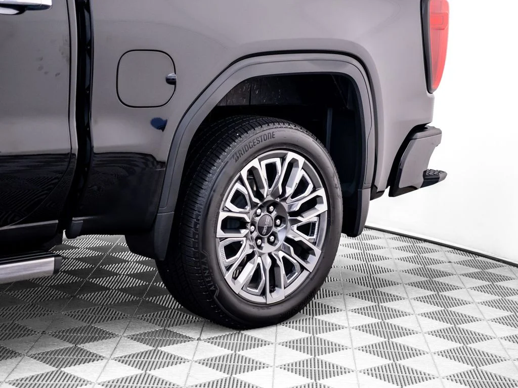 Used 2025 Black GMC Denali Ultimate image 35