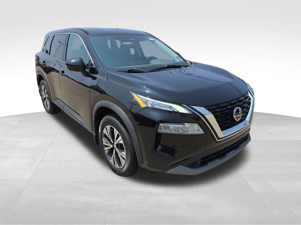 Used 2021 Black Nissan SV image 2