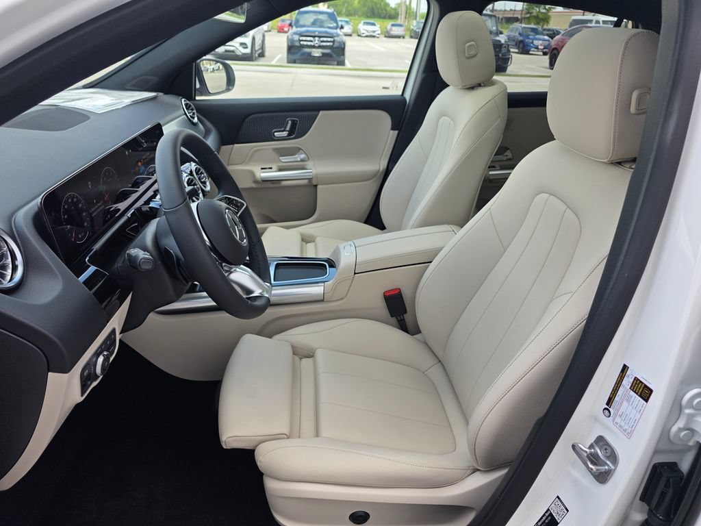 New 2026 Polar White Mercedes-Benz GLA 250 image 42