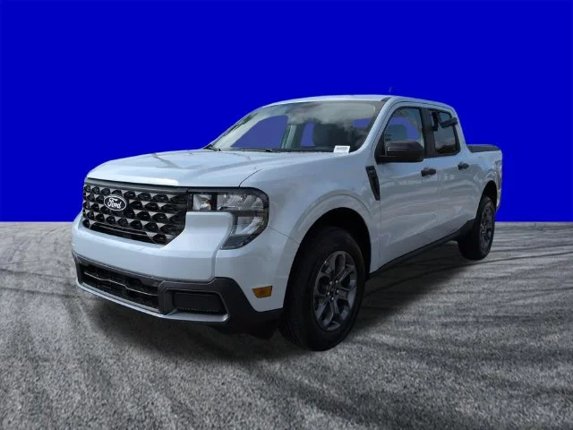New 2026 Space White Metallic Ford XLT image 8
