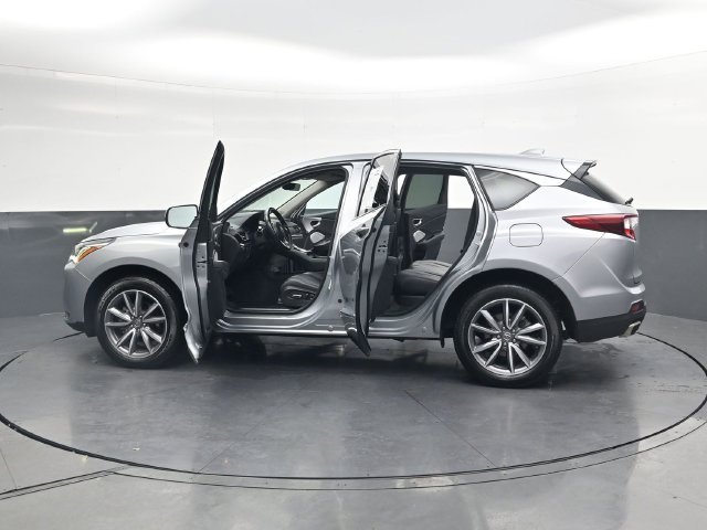 Used 2023  Acura Technology Package image 42