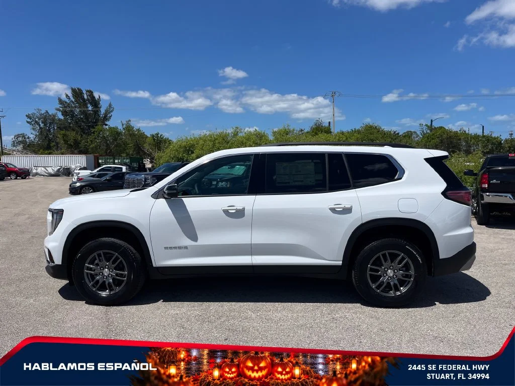 New 2026 Summit White GMC Elevation image 4