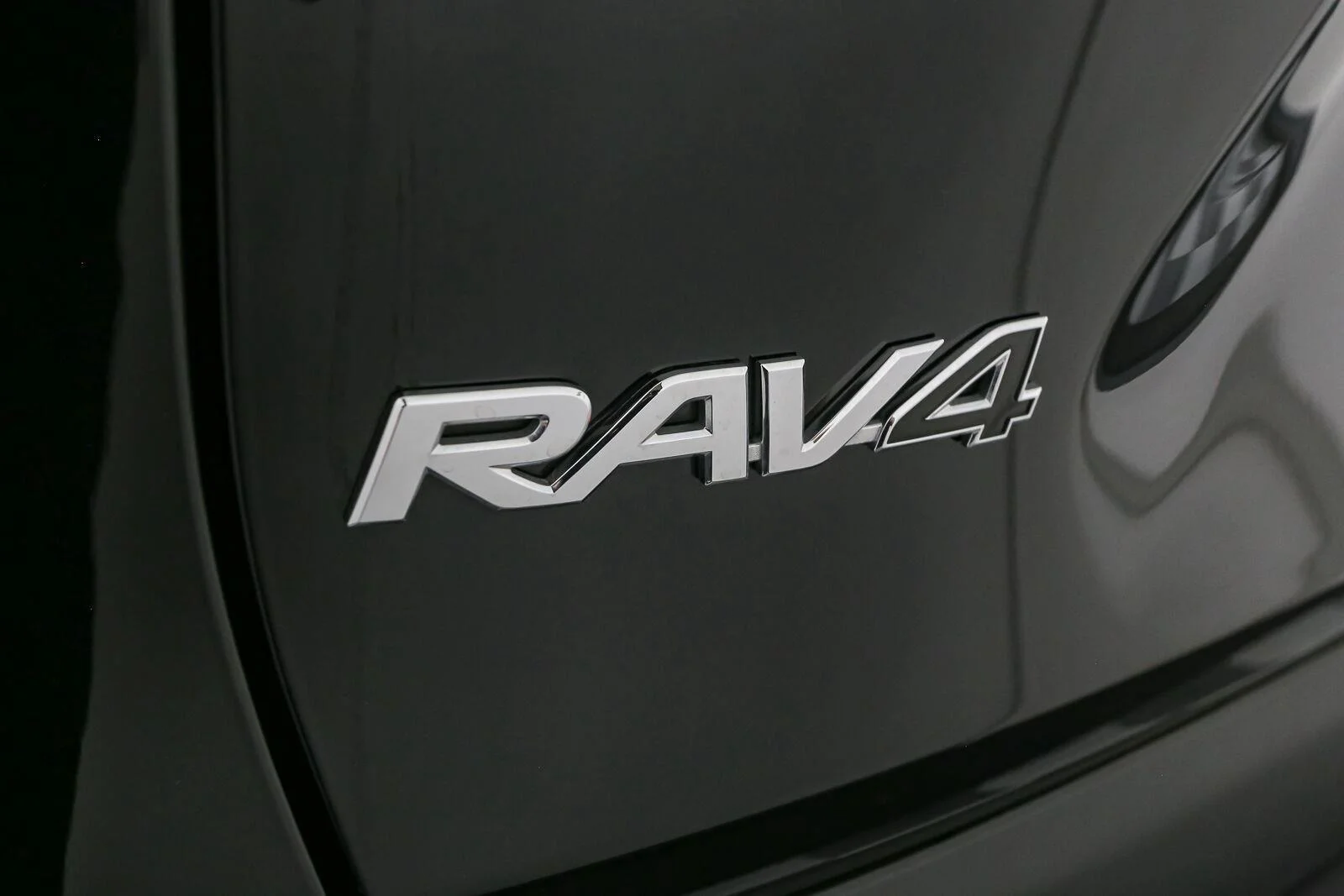 Used 2025 Midnight Black Metallic TOYOTA  image 10