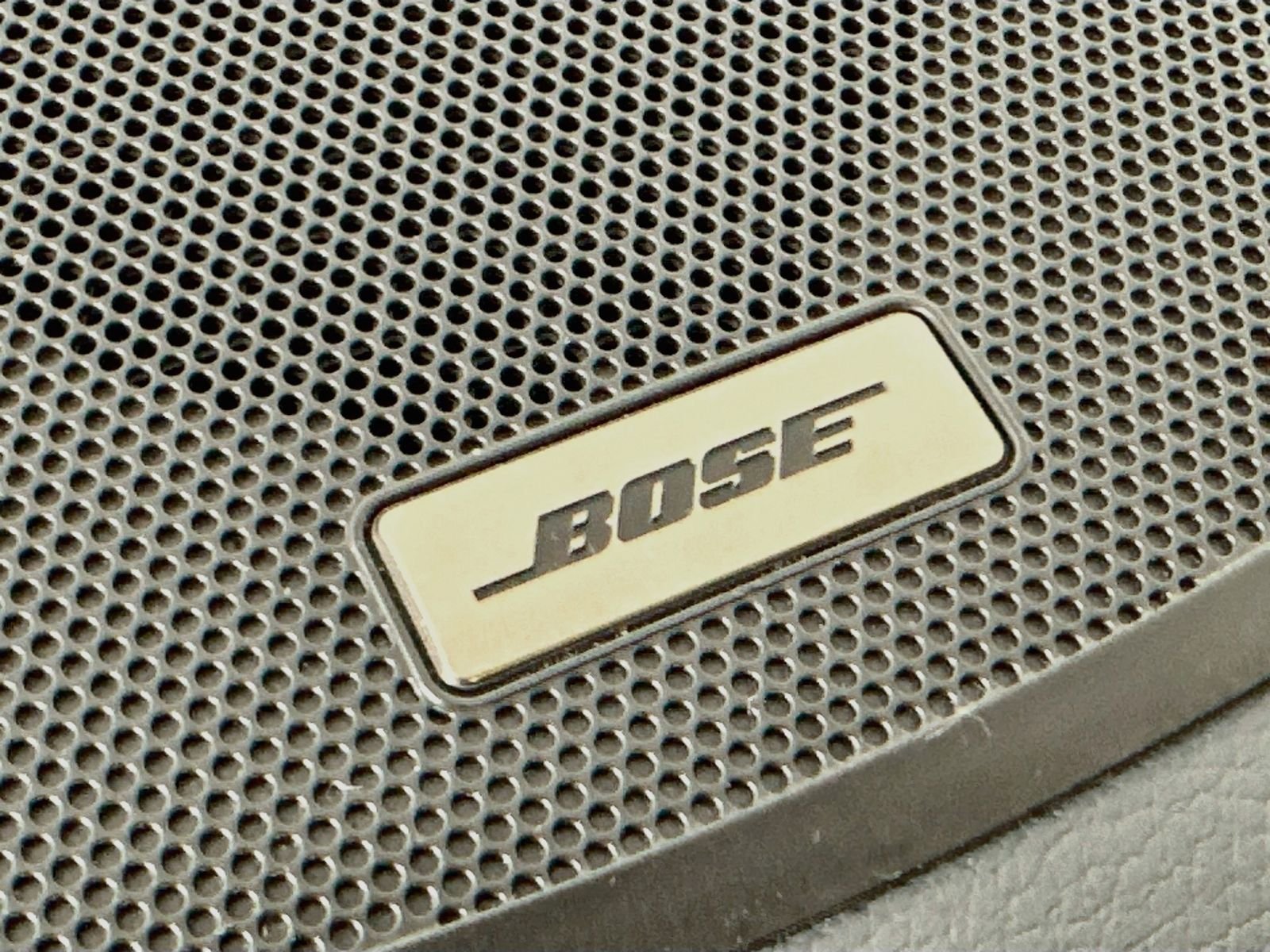 Used 2015 Gun Metallic Nissan SL image 19