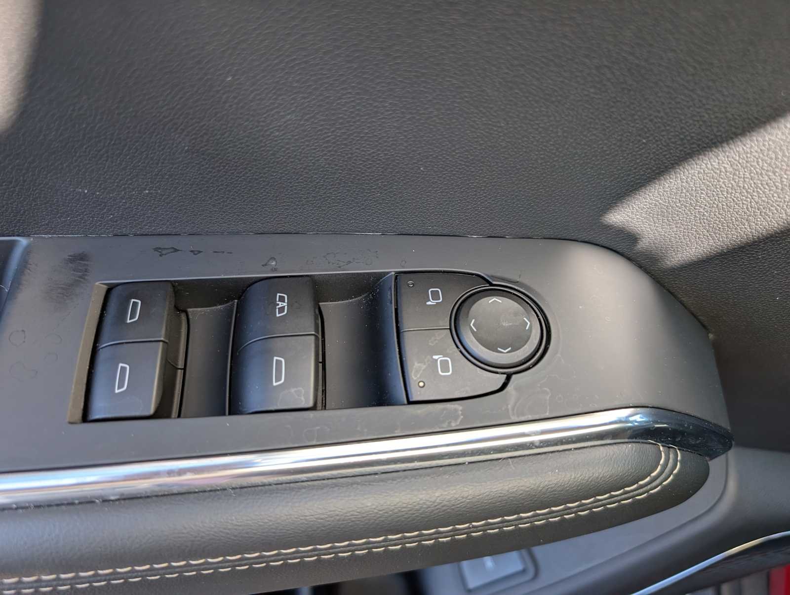 2025 GMC Acadia Elevation - Photo 31