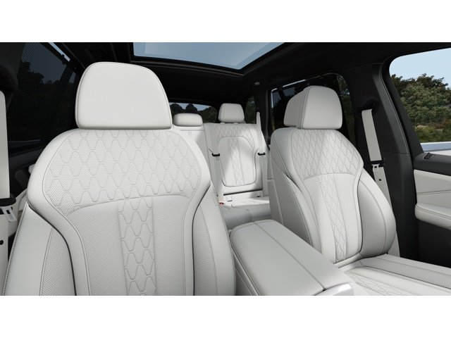 New 2026 Carbon Black Metallic BMW xDrive40i image 11